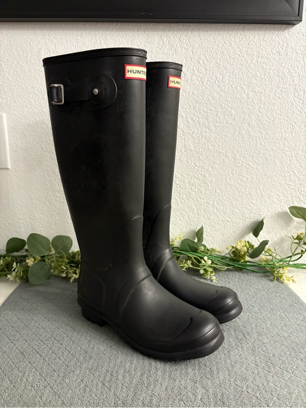 Hunter Original Tall Rain Boots Size 9 Women's